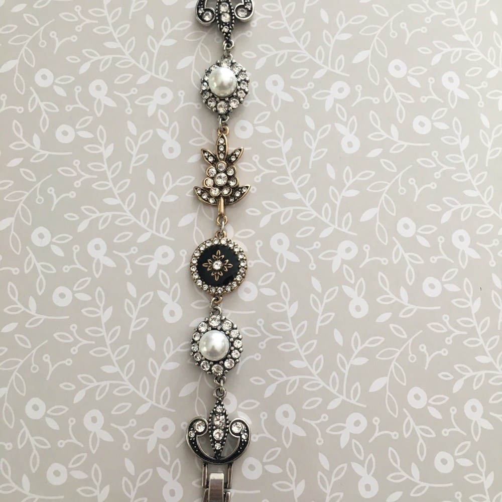 Pretty brass tone multi stone bracelet